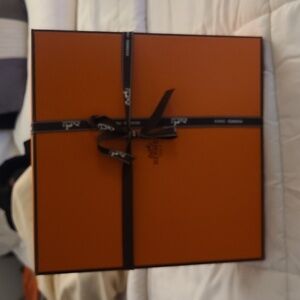Hermes box